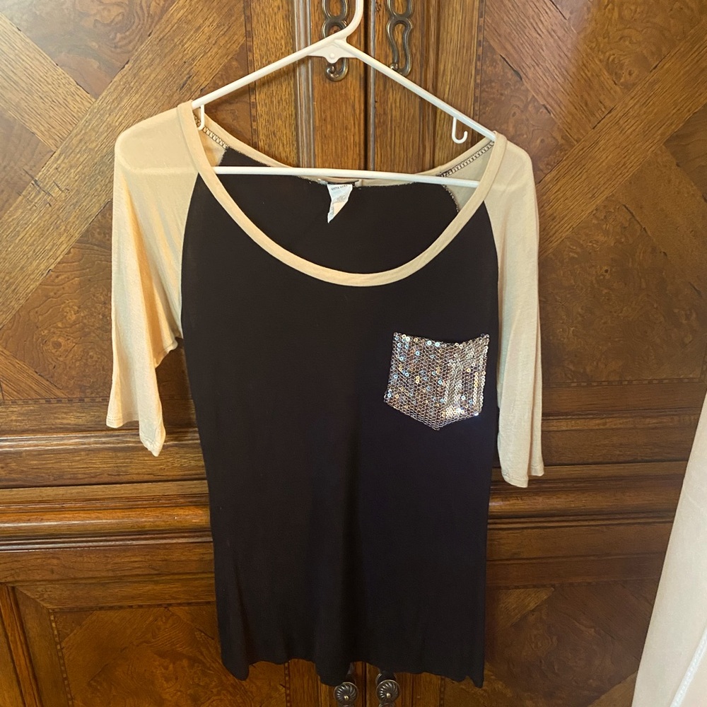 Great elevated basic tee, black & camel w sequin pocket.